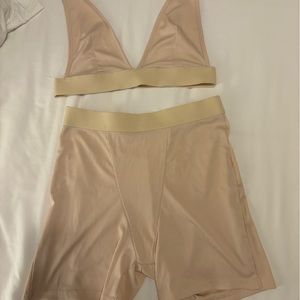 Tan/beige lounge set